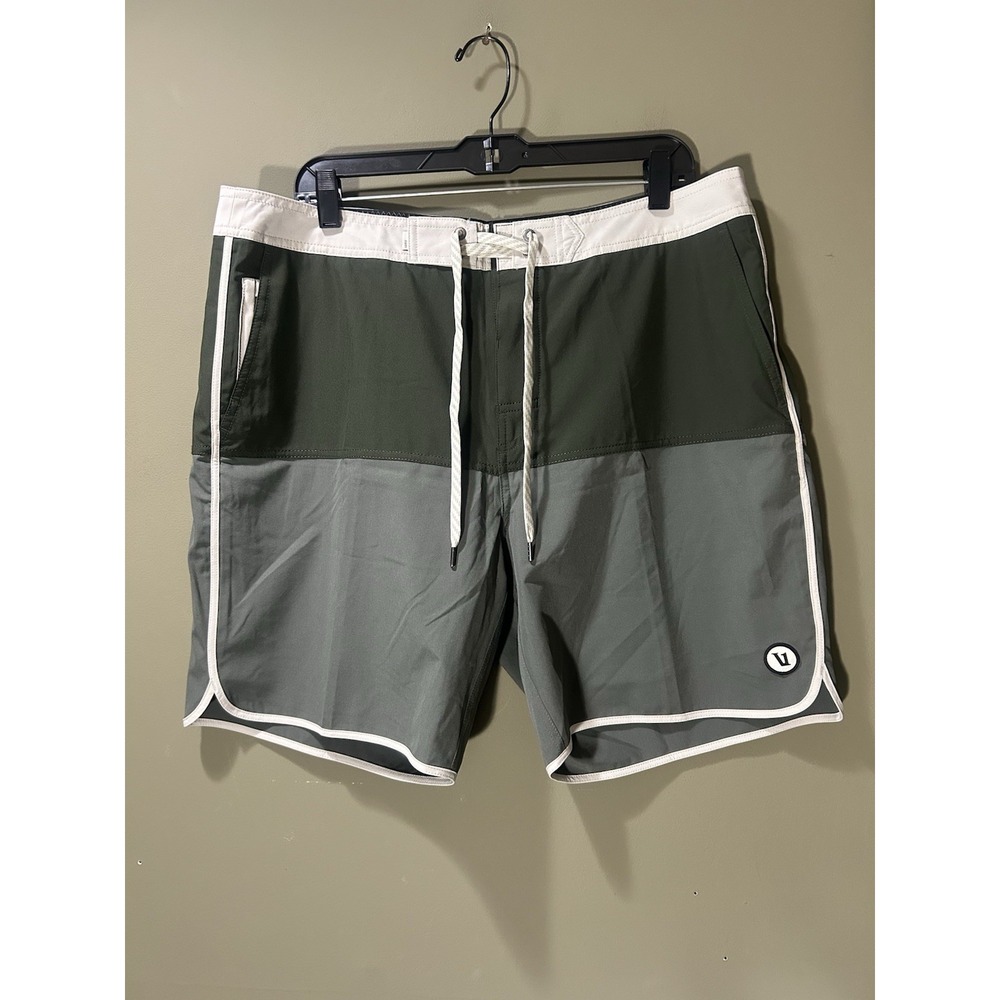 Vuori Cruise Boardshorts Mens Sz 36 Gray Swim Beach Training